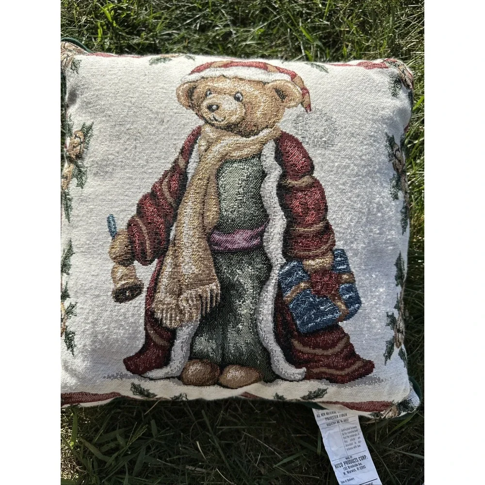 Needlepoint Tapestry Vintage Teddy Bear Holiday Decor Accent‎ Pillow 17